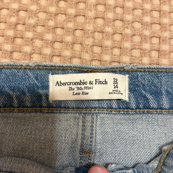 NWT A&F denim skirt size 32 - Picture 3 of 4